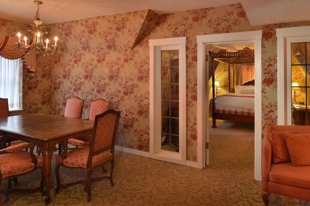 Seven Gables Inn, St Louis West, A Tribute Portfolio Hotel Clayton Quarto foto
